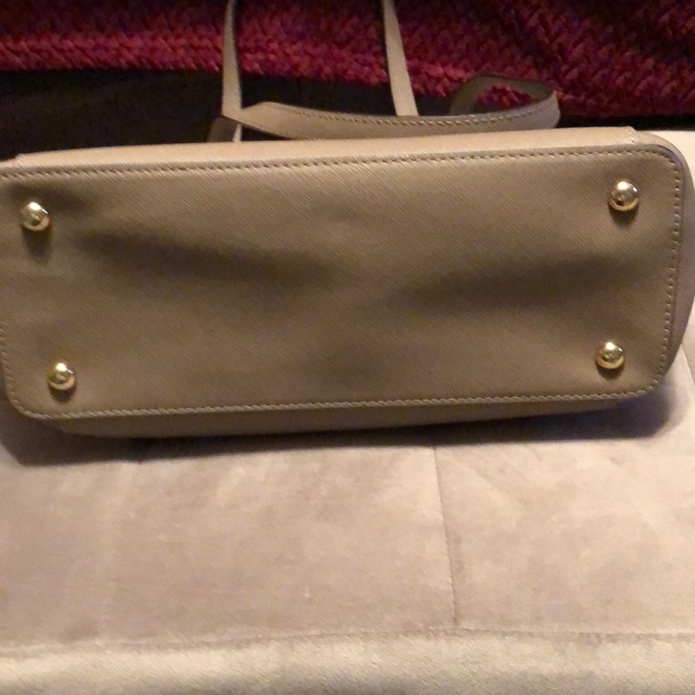 Michael Kors Jet Set Tote - Picture 4 of 7